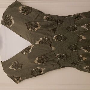 Green Floral Dress V Neck Smocked Waist Pockets Back Neck Tie Small Tall